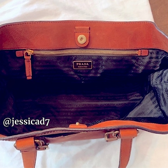 PRADA Vitello Daino Tote Bag - Picture 8 of 14